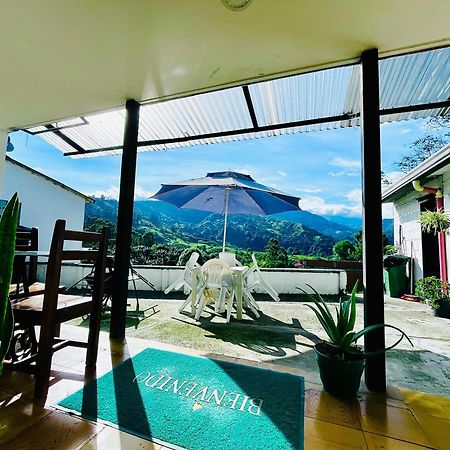 Hostal Villa Del Sol 萨兰托 外观 照片