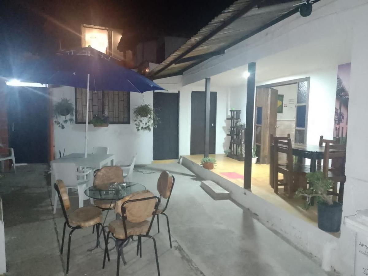 Hostal Villa Del Sol 萨兰托 外观 照片
