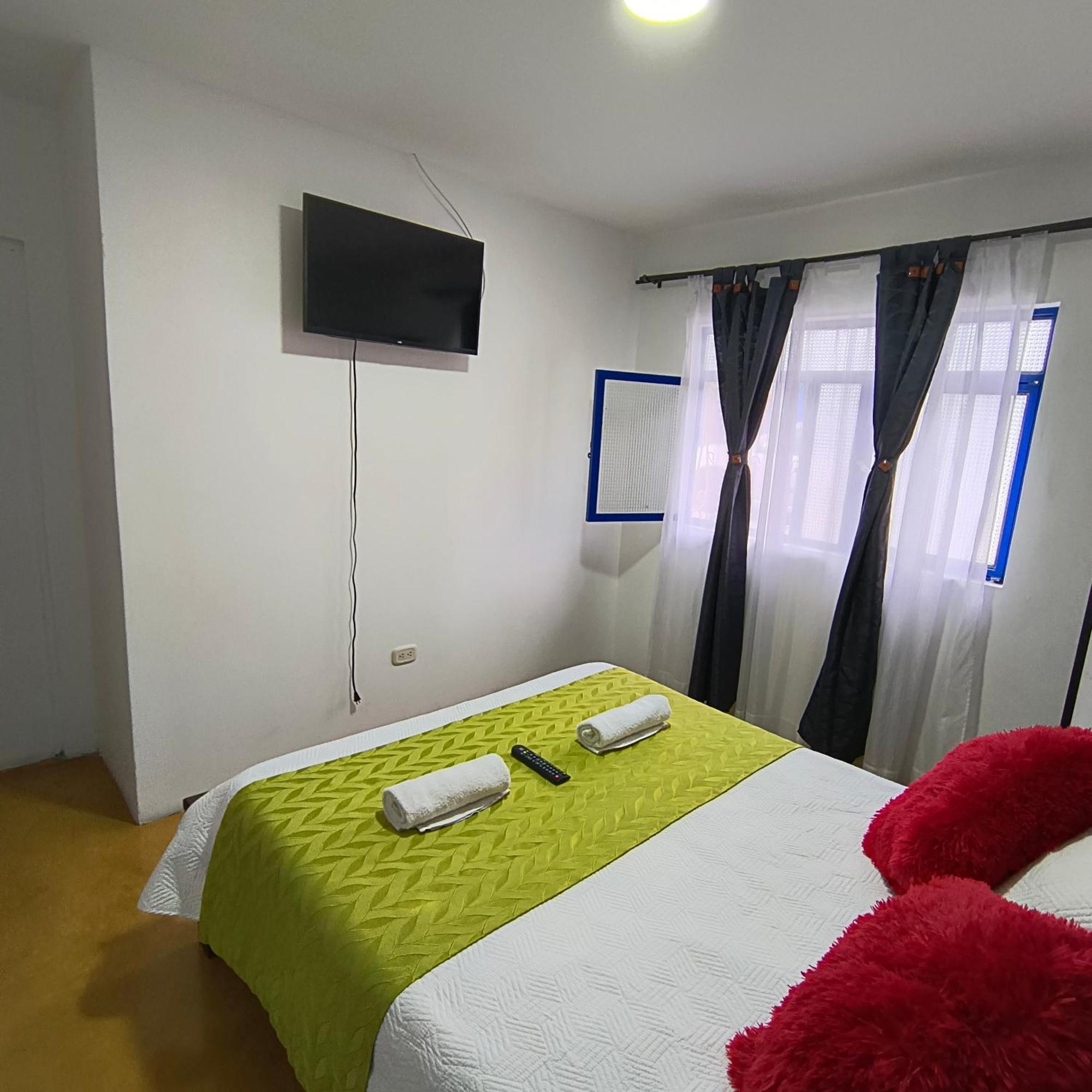 Hostal Villa Del Sol 萨兰托 外观 照片