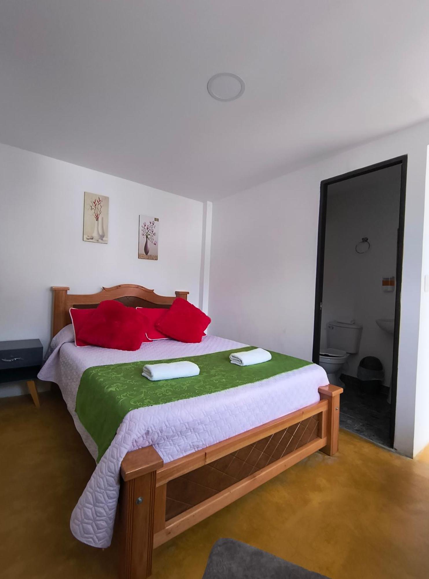 Hostal Villa Del Sol 萨兰托 外观 照片