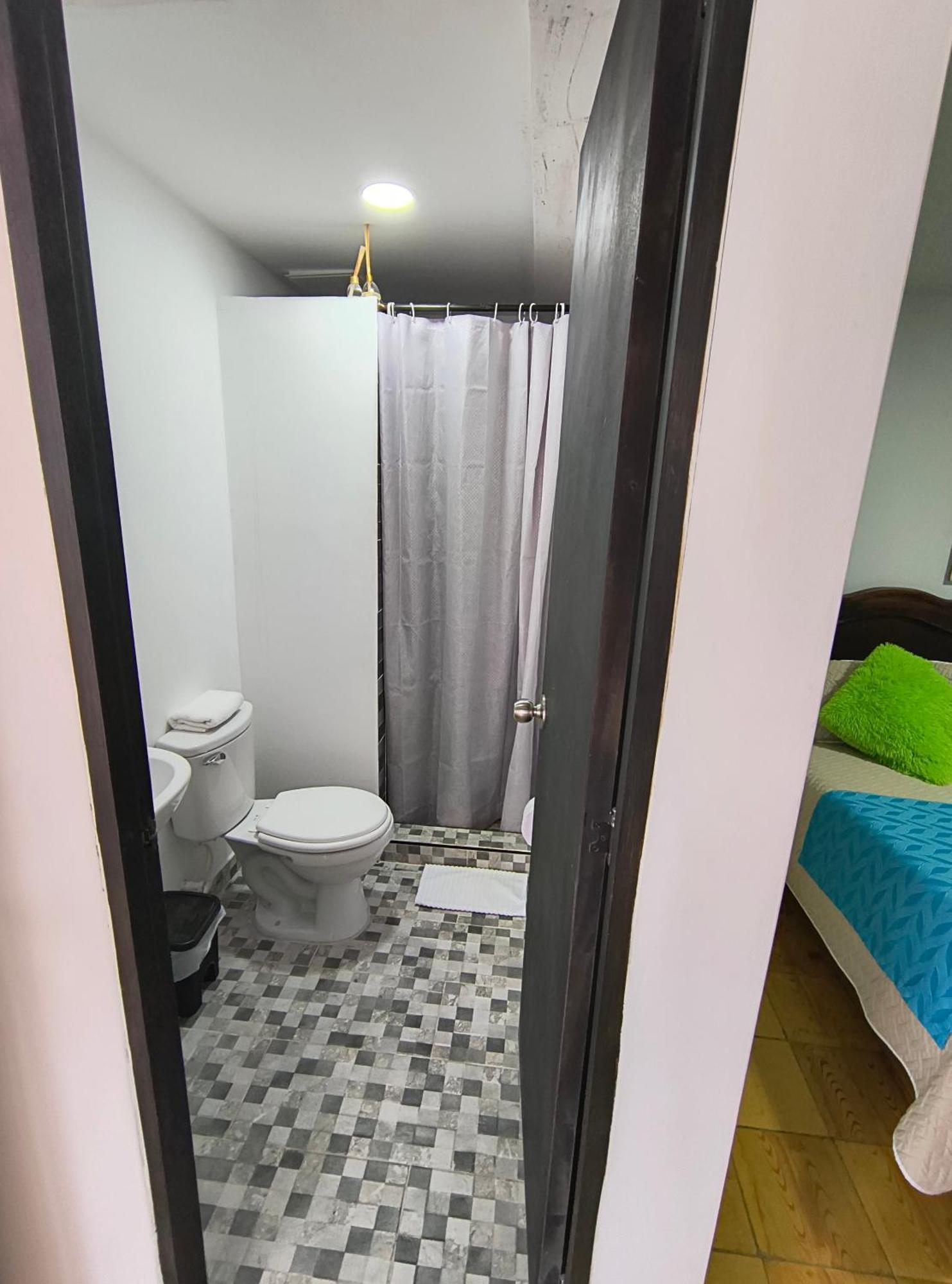 Hostal Villa Del Sol 萨兰托 外观 照片