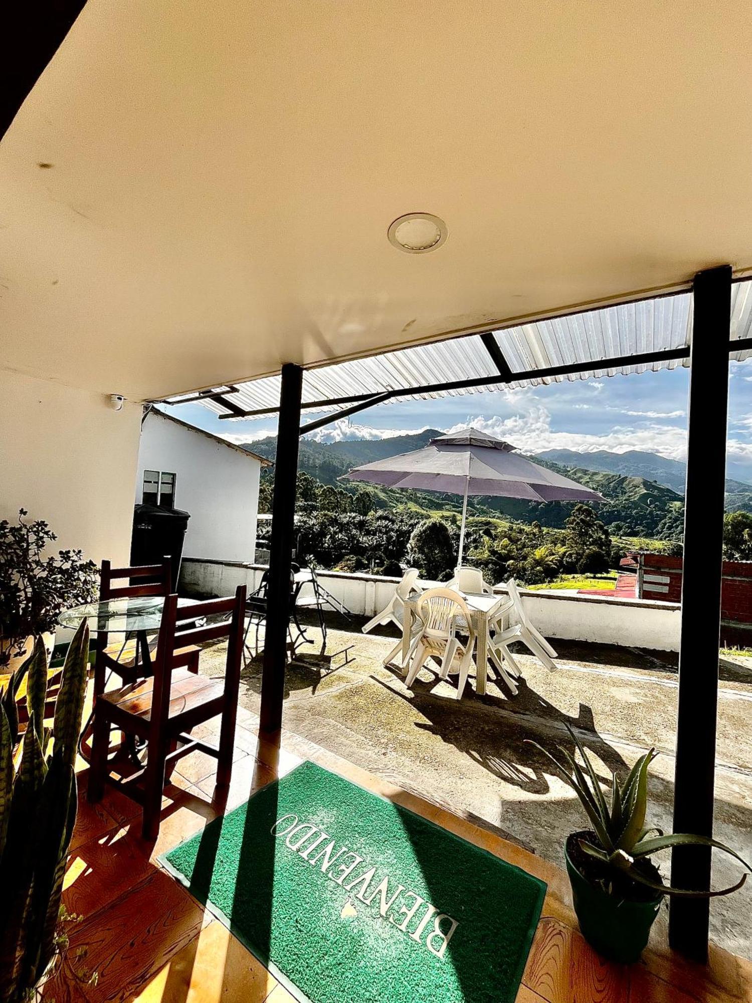 Hostal Villa Del Sol 萨兰托 外观 照片
